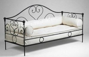 Кованные диван-кровати в современном интерьере
