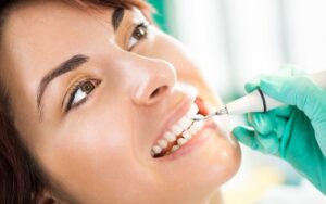 Лечение зубов: современные средства