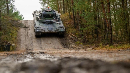 Германия подтвердила, что поставит Украине 14 танков Leopard 2