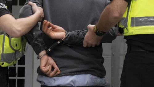 "Одинокий и странный человек": в Испании задержан подозреваемый в рассылке бомб в посольства Украины