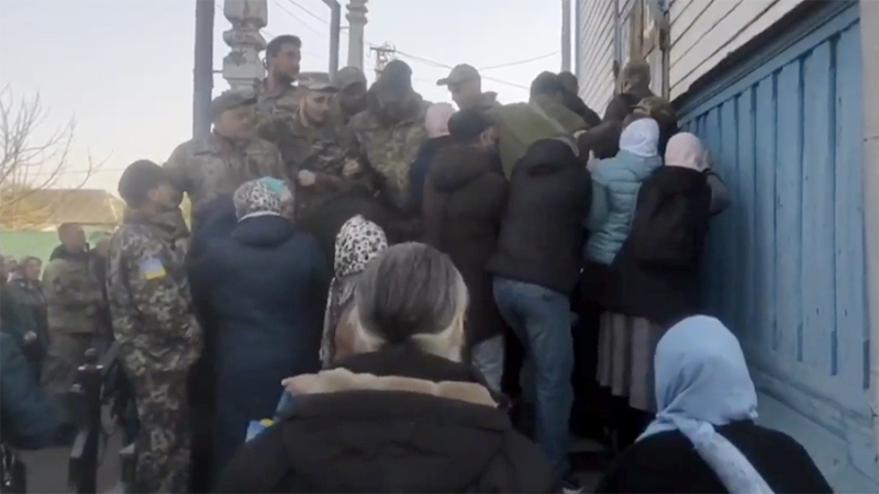 Раскольники захватили храм УПЦ в Киевской области