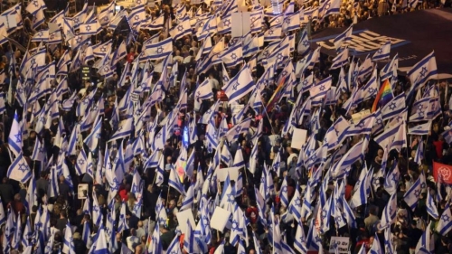 Свыше 100 тыс. человек вышли на протесты против судебной реформы в Тель-Авиве (видео)