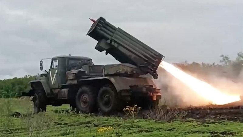 Российские артиллеристы применили агитационные снаряды под Авдеевкой