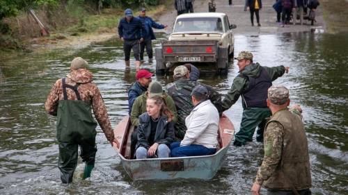 Каховская ГЭС: как украинцы живут без воды после наводнения