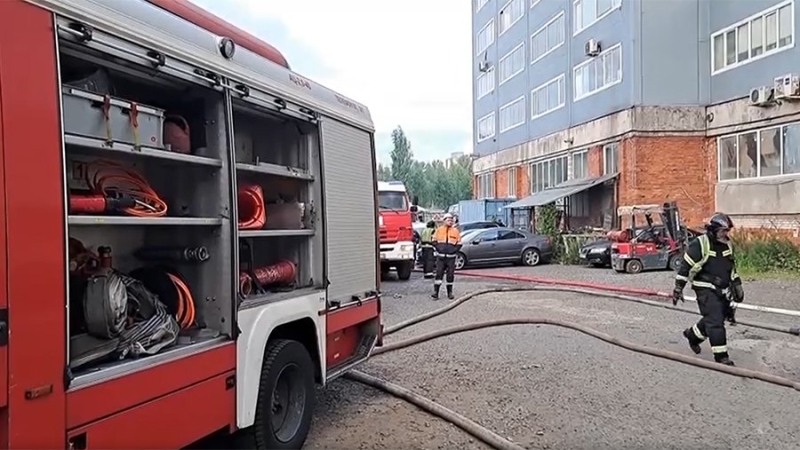 Пожар на складе в Санкт-Петербурге локализован