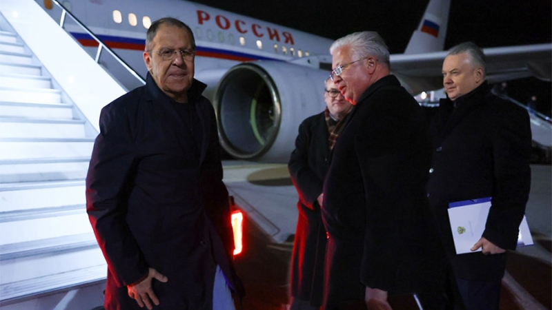 Лавров прибыл в Скопье для участия в СМИД ОБСЕ
