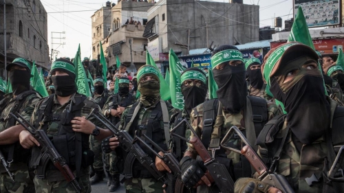 СМИ: ХАМАС начало передачу группы израильских заложников Красному Кресту
