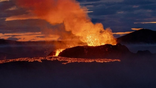 В Исландии ожидают извержения вулкана Фаградальсфьядль. В стране объявлено чрезвычайное положение