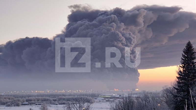 Пожар на складе в Санкт-Петербурге локализовали