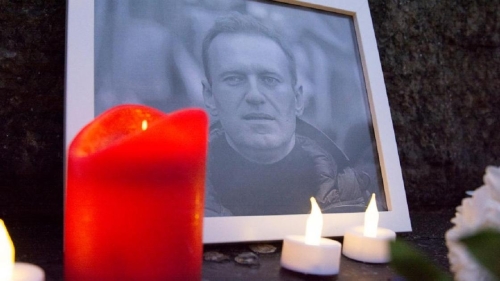 Навальный умер своей смертью, заявил глава Службы внешней разведки России