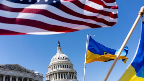 Палата представителей США уверенно одобрила выделение $61 млрд на поддержку Украины, в том числе военную