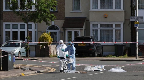 В Лондоне человек с самурайским мечом напал на прохожих. Убит 14-летний мальчик