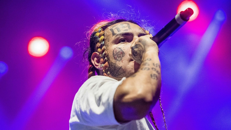 Организаторы сообщили о переносе концерта рэпера Tekashi 6ix9ine в Москве